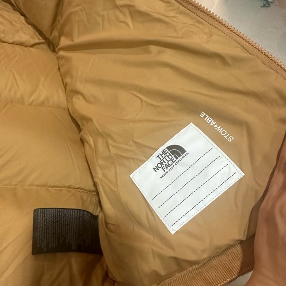 Northface Nuptse teen size large(12) - Picture 11 of 16